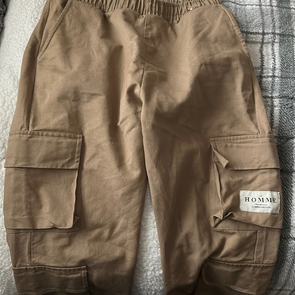 BRAND NEW cargo pants!